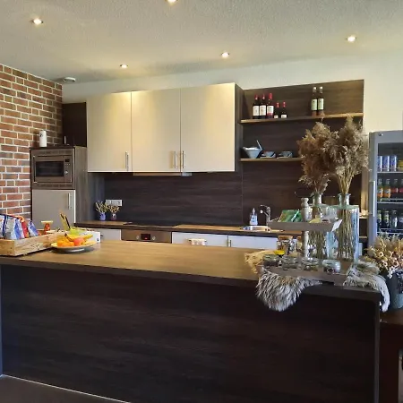 Jaegershoes فندق