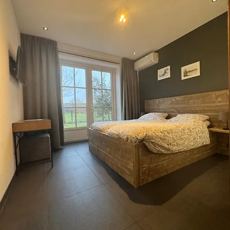 Jaegershoes فندق *